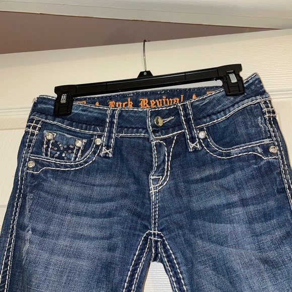 Rock Revival Buckle Jeans - Picture 4 of 8